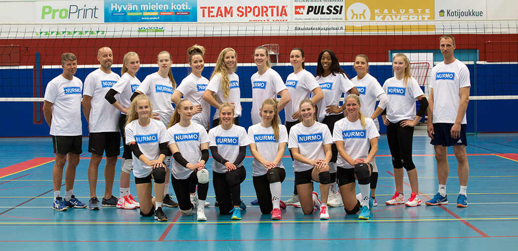 Jymy Volley joukkuekuva 2018-19
