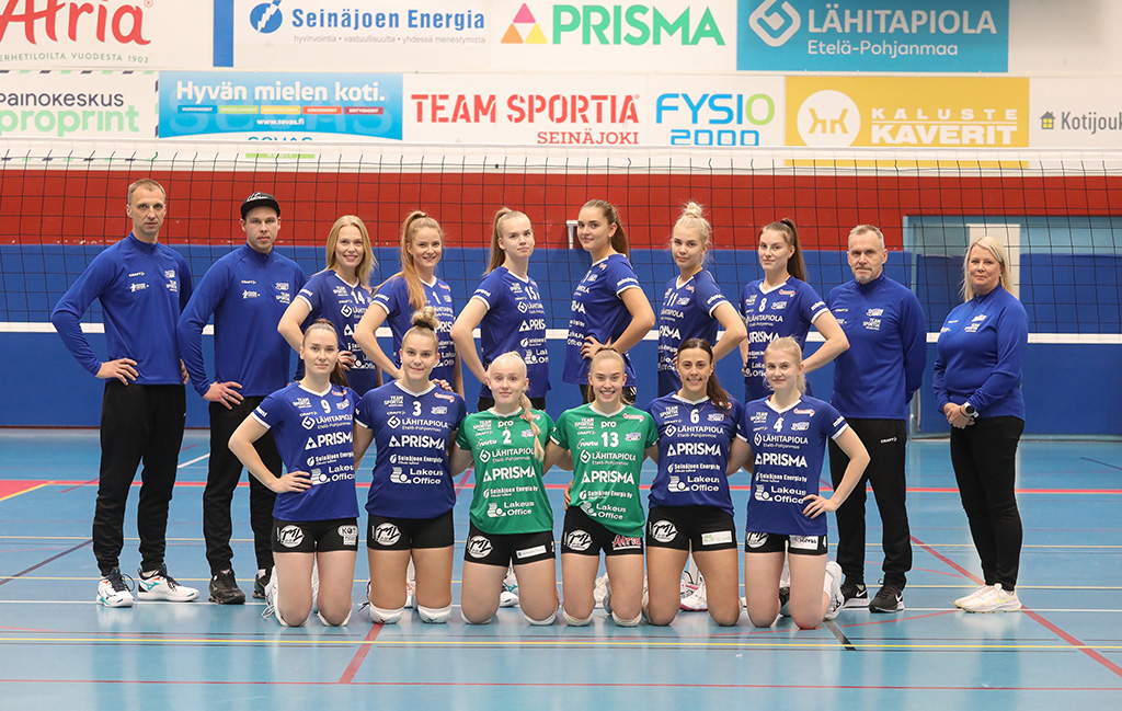 JymyVolley joukkuekuva 2021-22